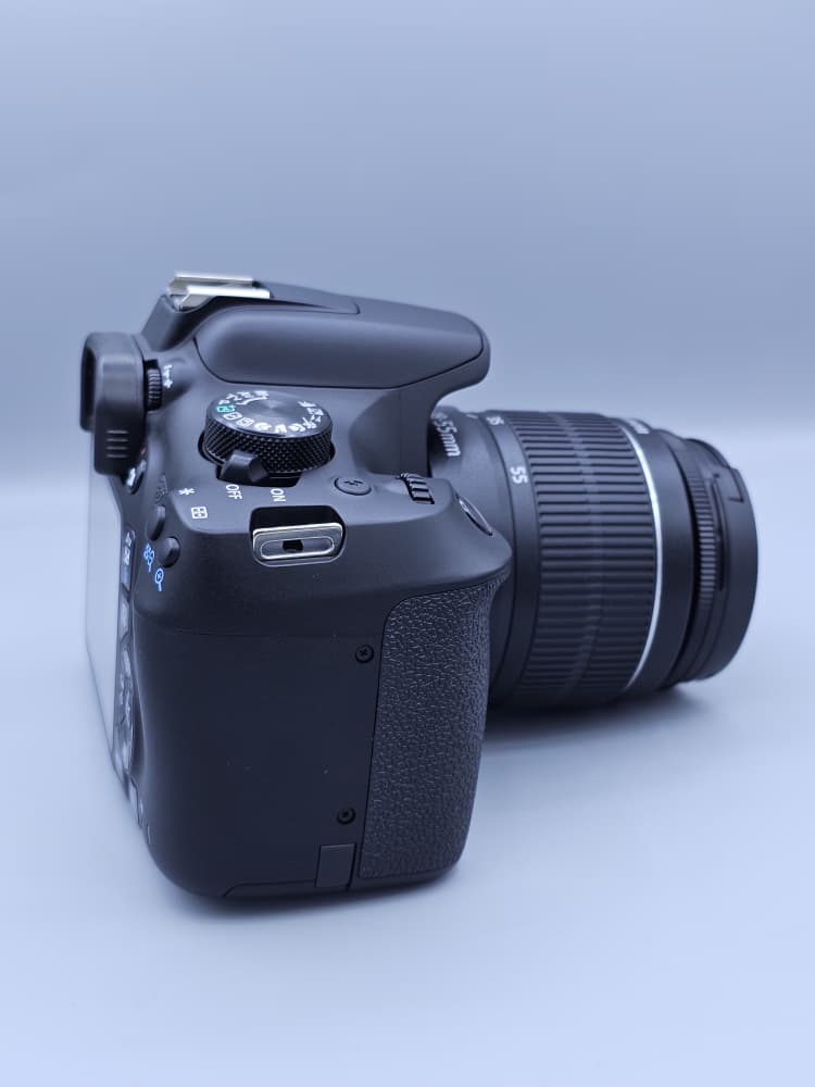 دوربین دست دوم Canon EOS 1300D با لنز 18-55mm III – (1300 شات)