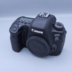 دوربین Canon EOS 6D Mark II دست دوم با بدنه مشکی