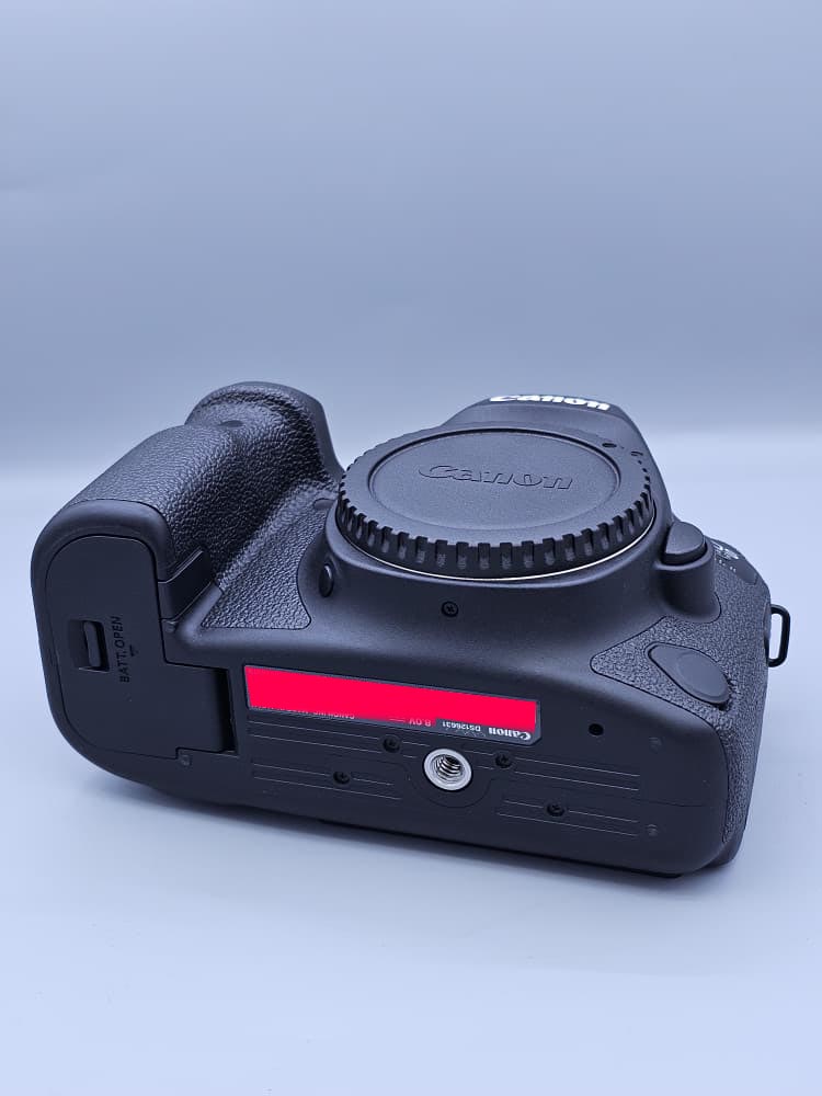 دوربین Canon EOS 6D Mark II دست دوم (6000 شات)