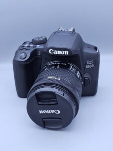 دوربین Canon EOS 850D دست دوم با لنز 18-55mm